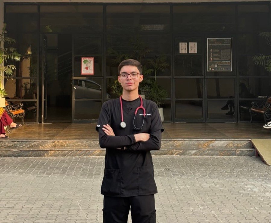 Dr. Rayyan Makki